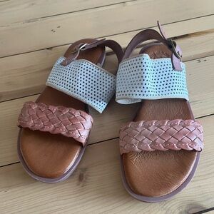 Hee Leather Sandals Size 35 NWOT